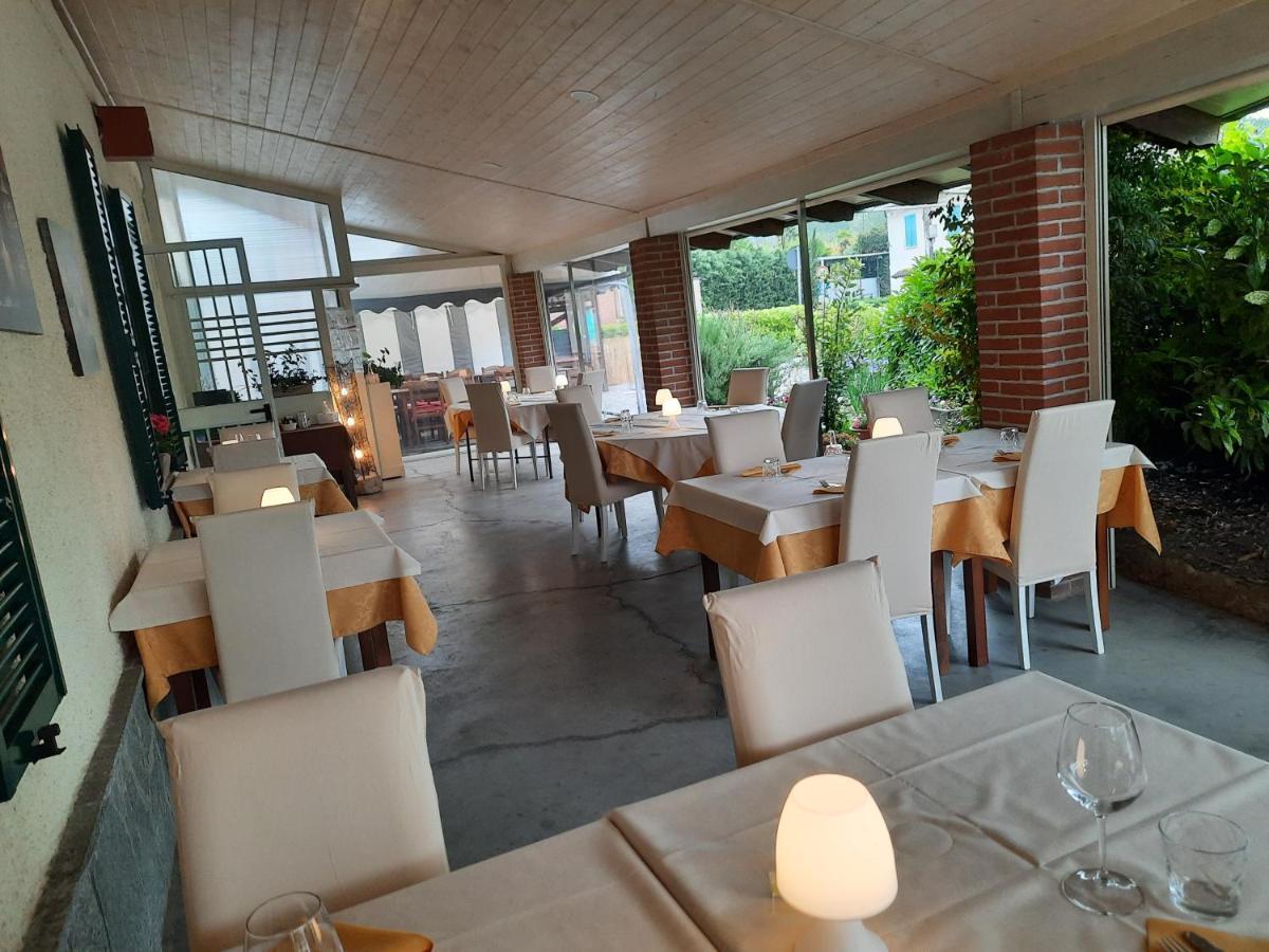 Locanda Della Luna Rossa Calosso Eksteriør billede