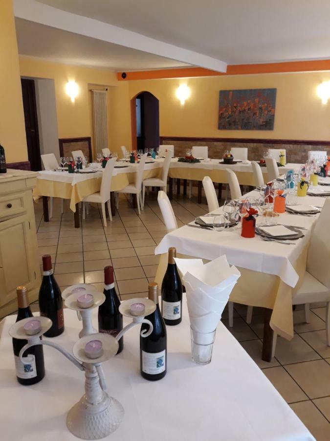 Locanda Della Luna Rossa Calosso Eksteriør billede