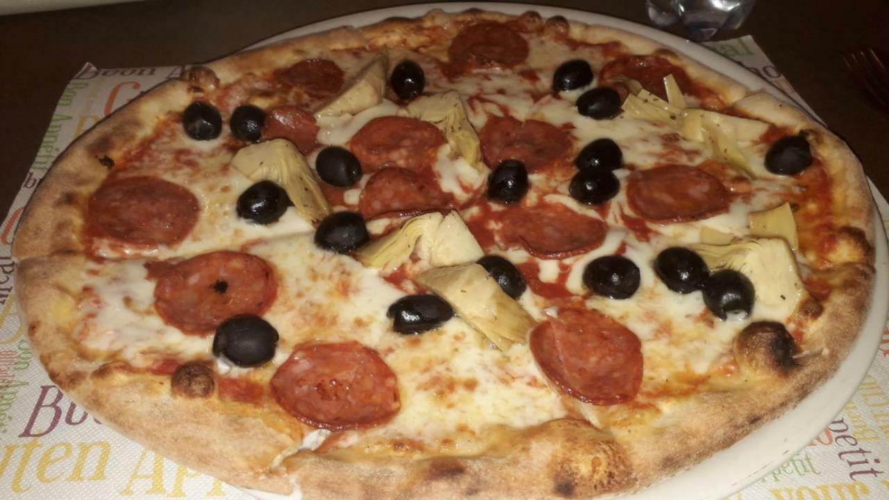 Locanda Della Luna Rossa Calosso Eksteriør billede